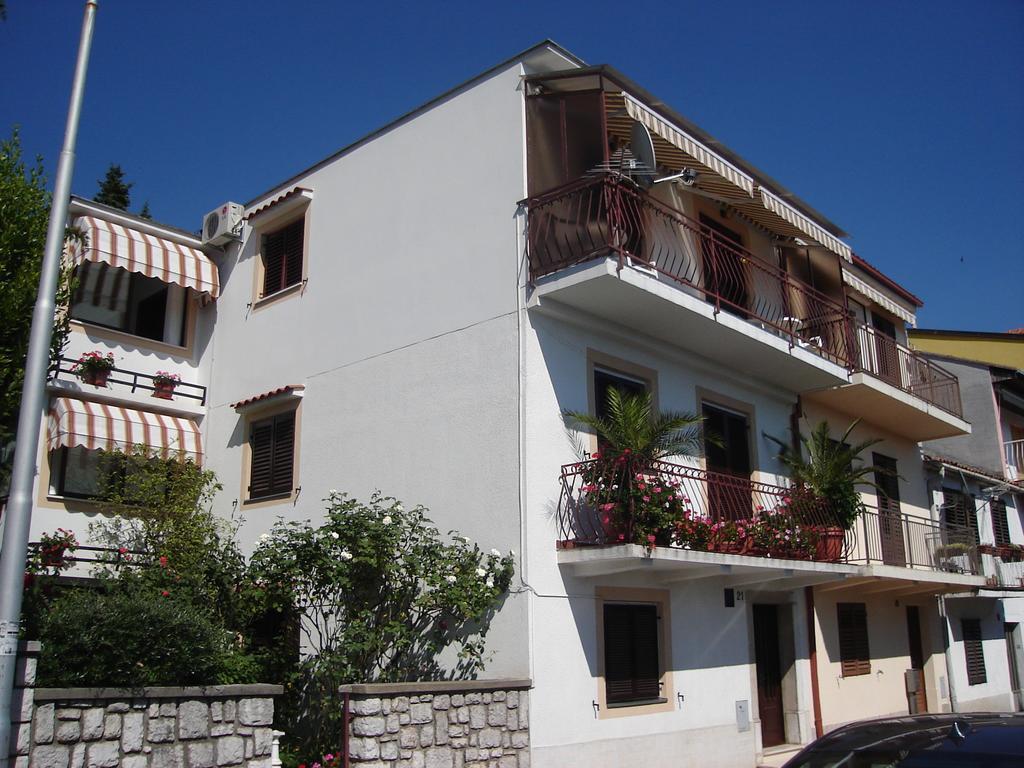 Apartment Tea Katnic Crikvenica Buitenkant foto